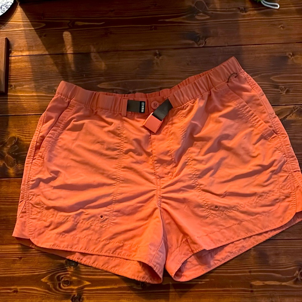 Women’s REI large orange shorts